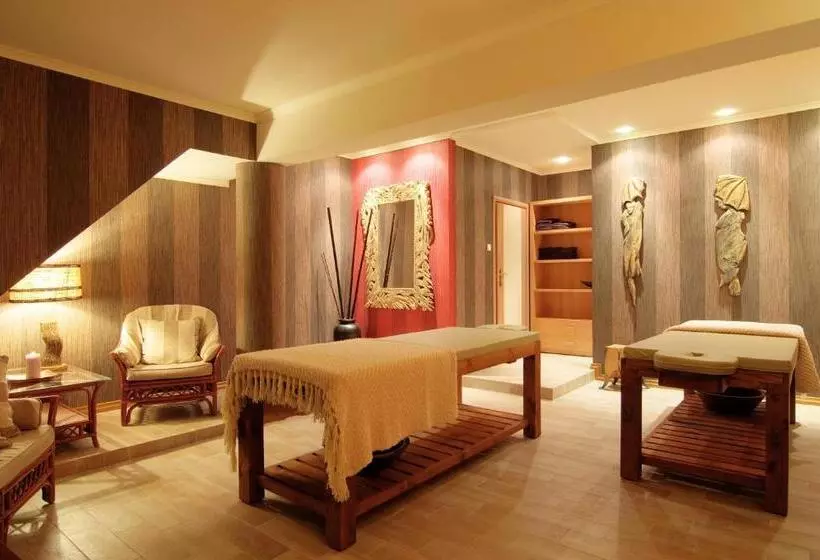 호텔 Kormoran Medispa