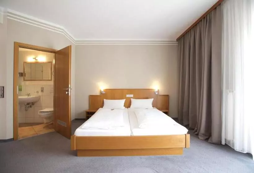 فندق Neumaiers Hirsch Gasthof Und Land