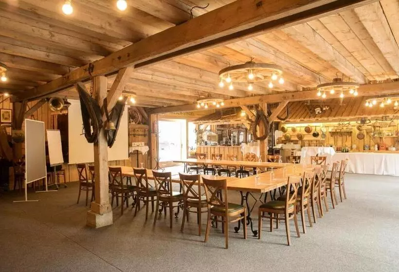 فندق Neumaiers Hirsch Gasthof Und Land