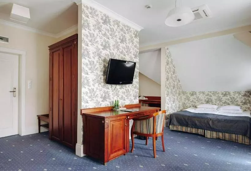 酒店 Pałac Romantyczny