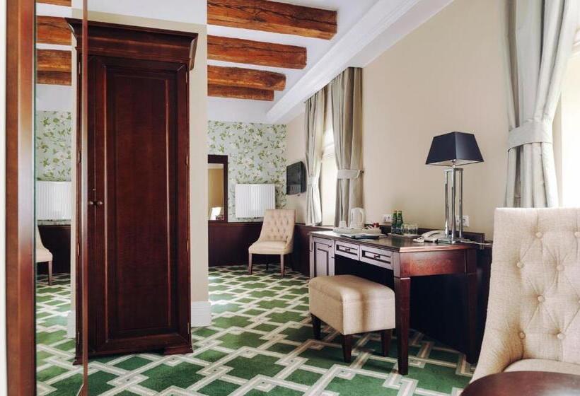 호텔 Pałac Romantyczny