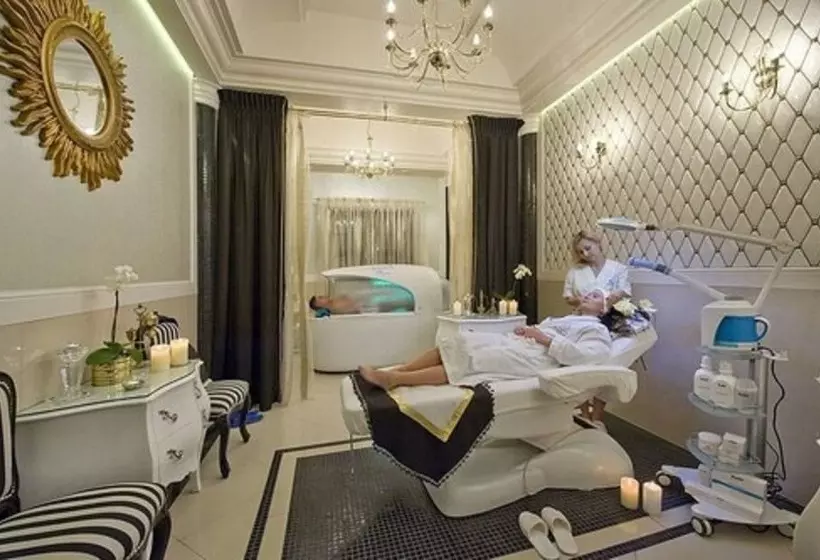 Отель Royal Baltic 4 Luxury Boutique