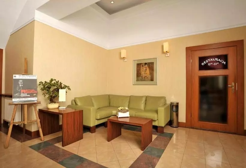 فندق Staromiejski