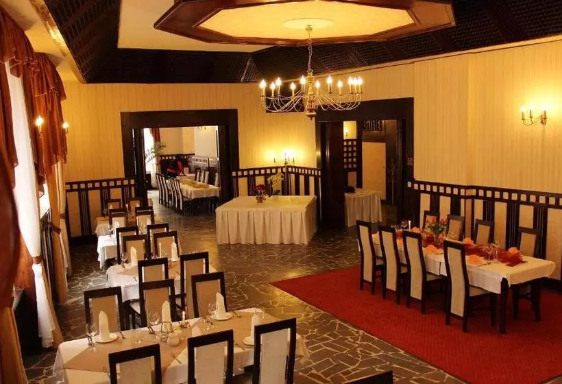 فندق Staromiejski