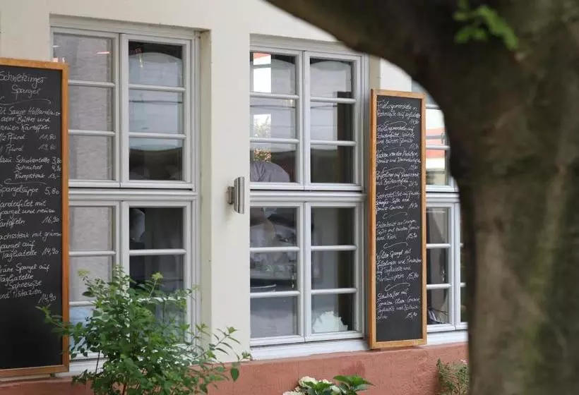 호텔 Zur Goldenen Krone