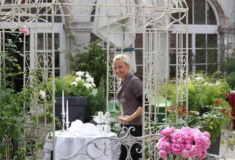 호텔 Zur Goldenen Krone