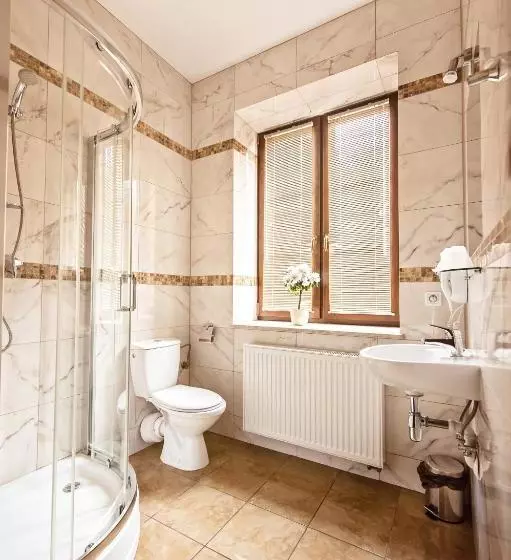 هتل Willa Adriana