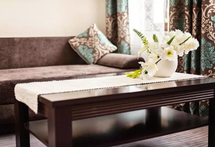 هتل Willa Adriana