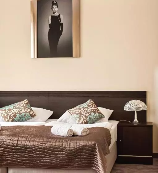 هتل Willa Adriana