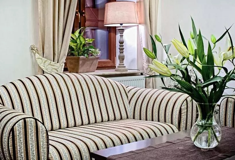 هتل Willa Adriana