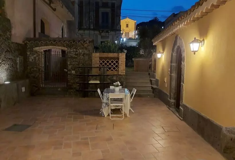 ホテル Furaha Villa Etna Trecastagni