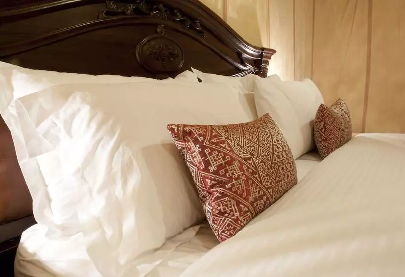 Majatalo The Luxury Erg Safari Camp