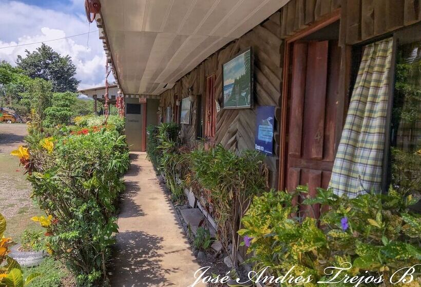 ベッドアンドブレックファースト Cabinas Manawada