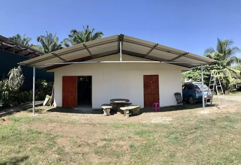 Aamiaismajoitus (B&B) Cabinas Manawada