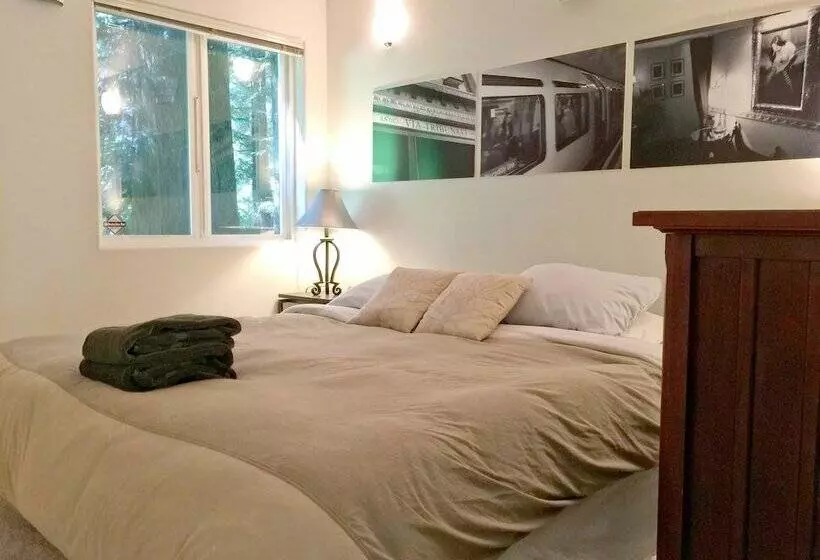 Glacier Springs Cabin #60 The Family Time Cabin!