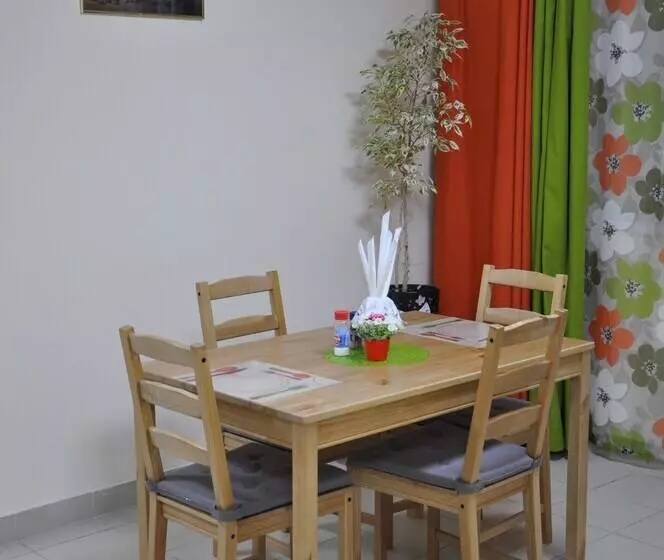 هتل 4 Rooms