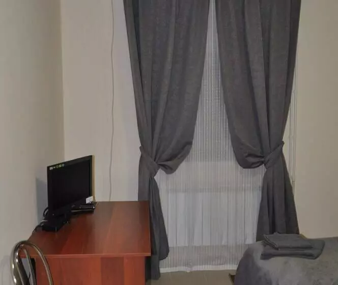 هتل 4 Rooms