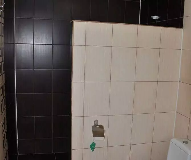 هتل 4 Rooms
