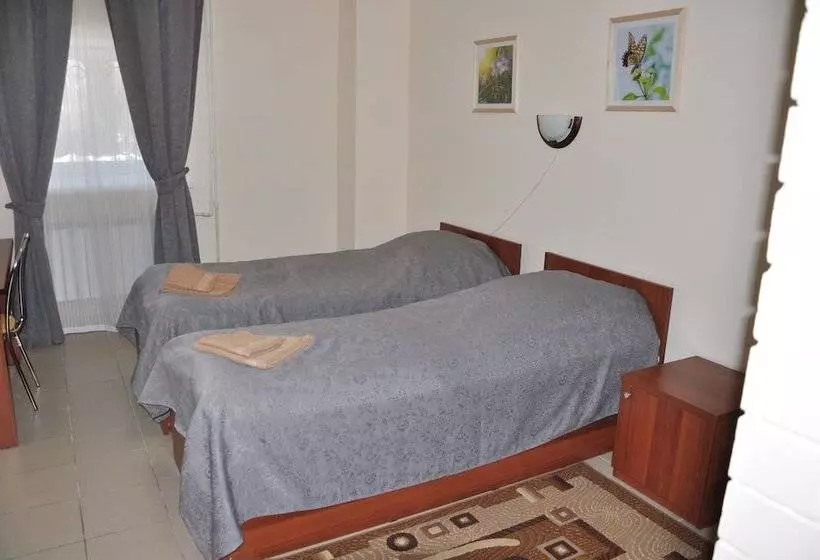 هتل 4 Rooms