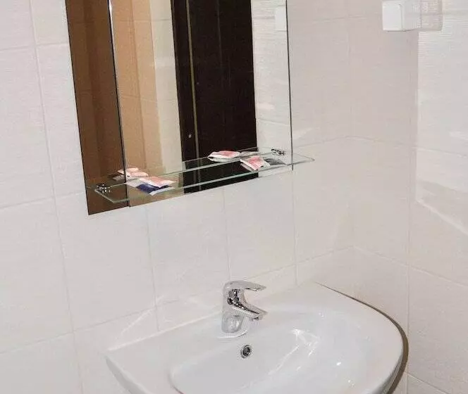 هتل 4 Rooms