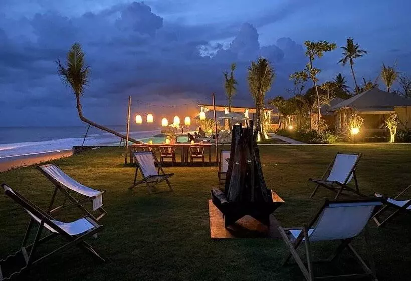 Hotelli Bali Beach Glamping