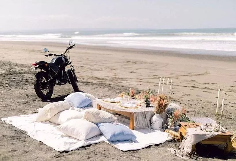 Hotelli Bali Beach Glamping