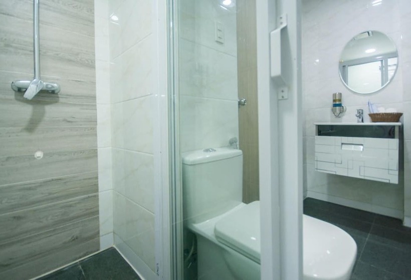 Hotel Emerald Island