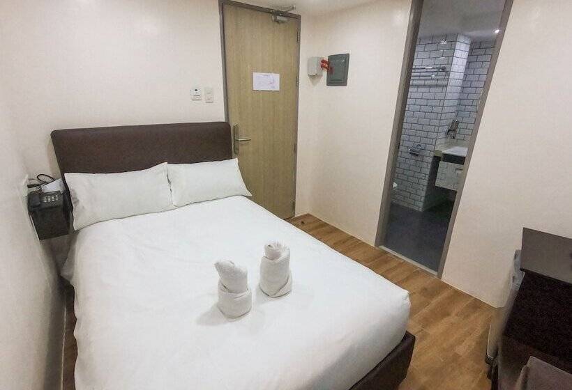 Hotel Emerald Island