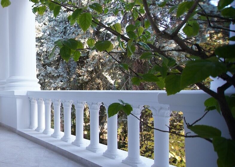 فندق Grand Kavkaz