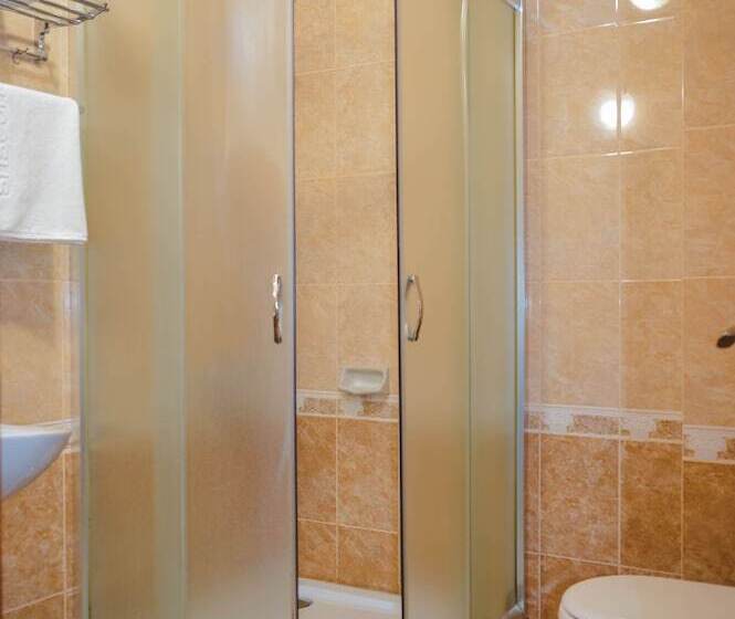 فندق Grand Kavkaz