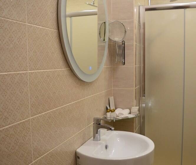 فندق Grand Kavkaz