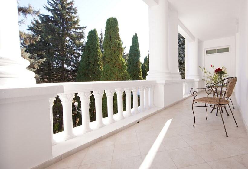 فندق Grand Kavkaz