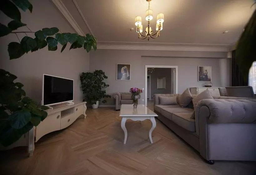 Hotelli Grand Kavkaz