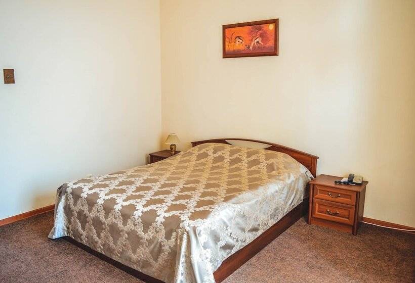 فندق Grand Kavkaz