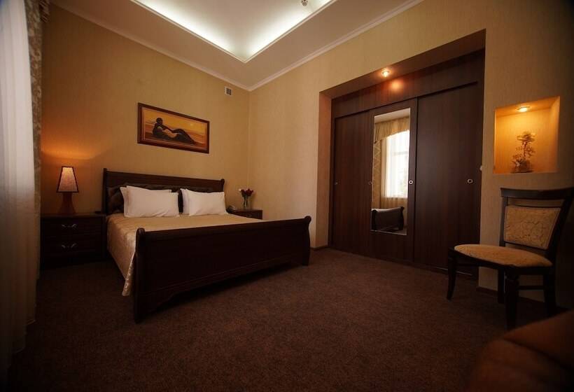 فندق Grand Kavkaz