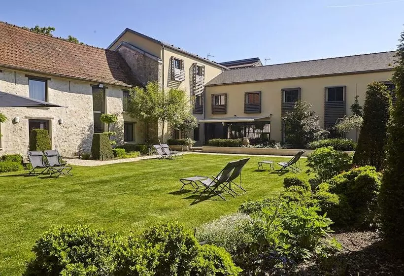 Hotelli Maison D Hôtes Les Herbes Folles