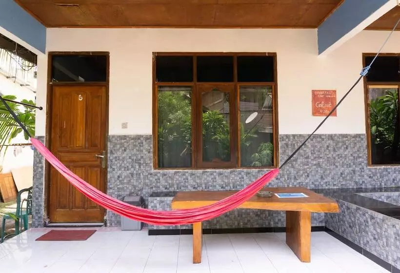 ホテル Reddoorz Near Gili Trawangan Port
