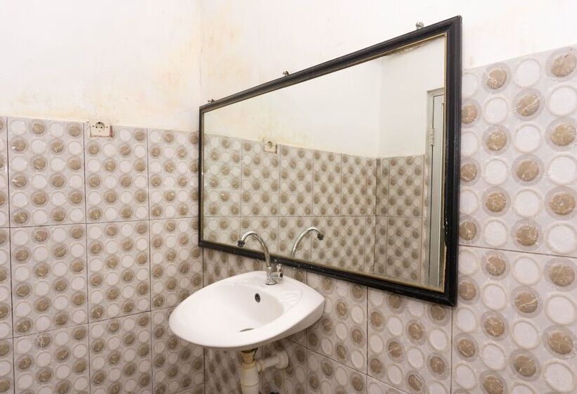 Hotel Reddoorz Near Gili Trawangan Port