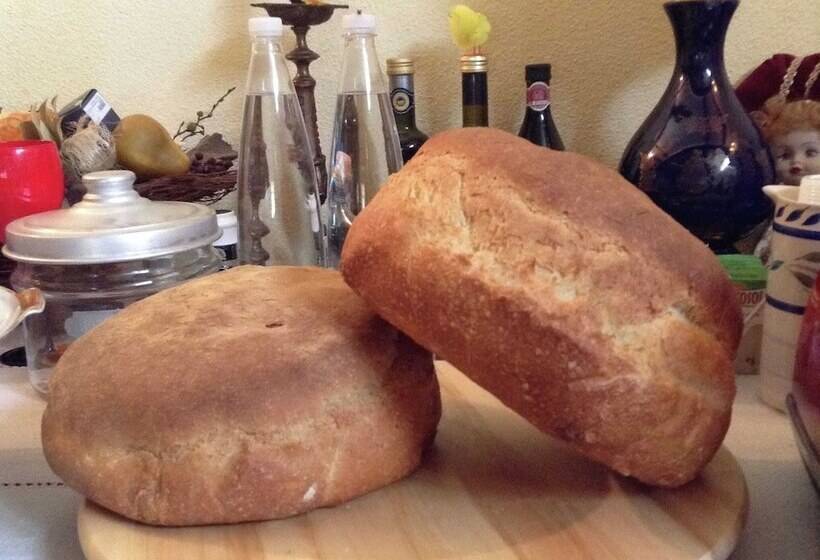 Nice Apartment In Lucignano With Shared Pool