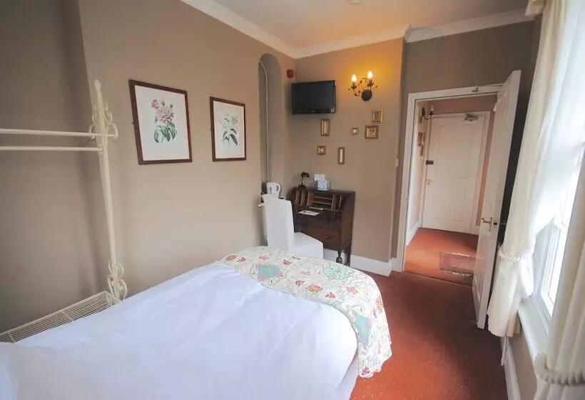 ペンション Churchill Guest House