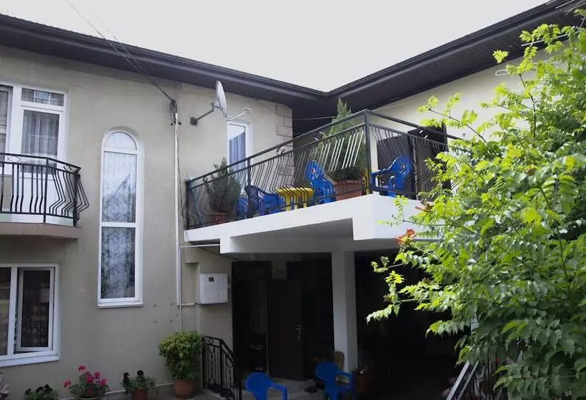 ペンション Dzhuv   House