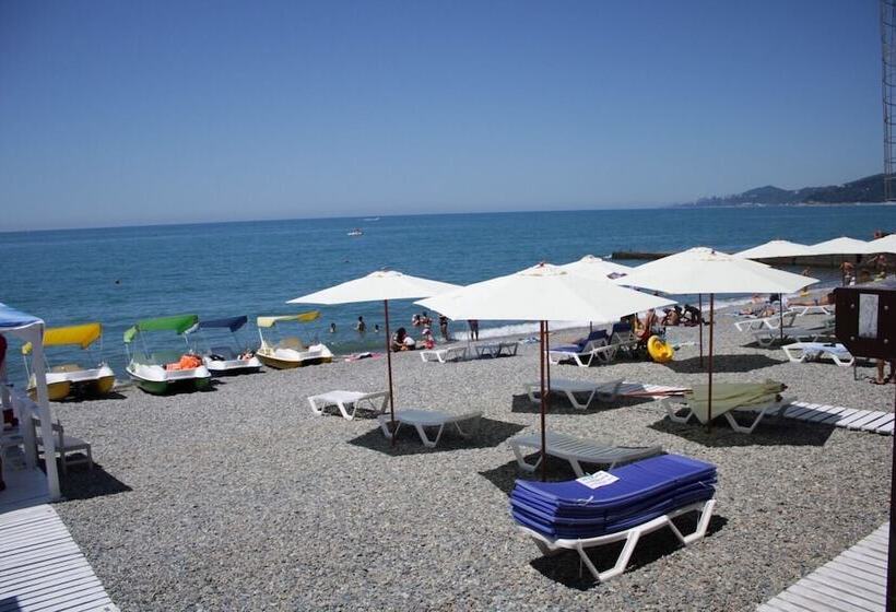 بنسيون Dzhuv   House