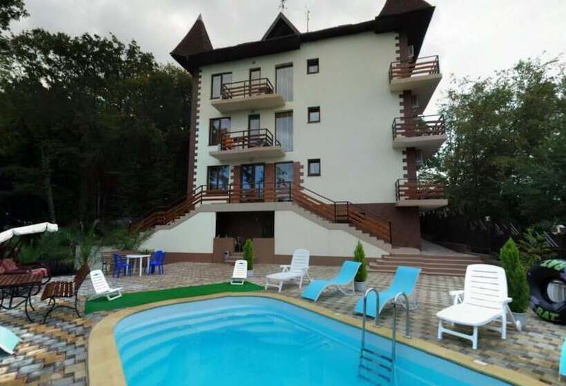 بنسيون Guest House Villa Nadezhda