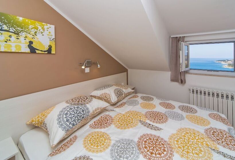 Пансион Apartment Residence Narona