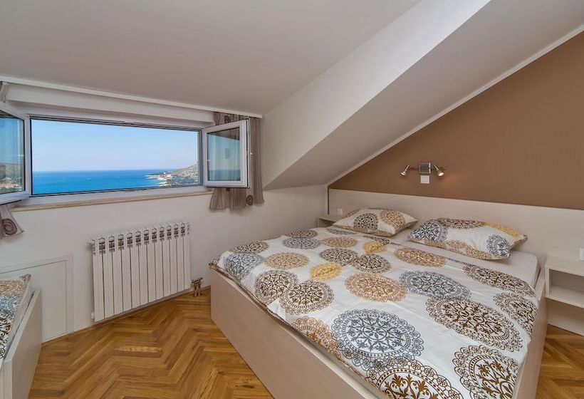 Пансион Apartment Residence Narona