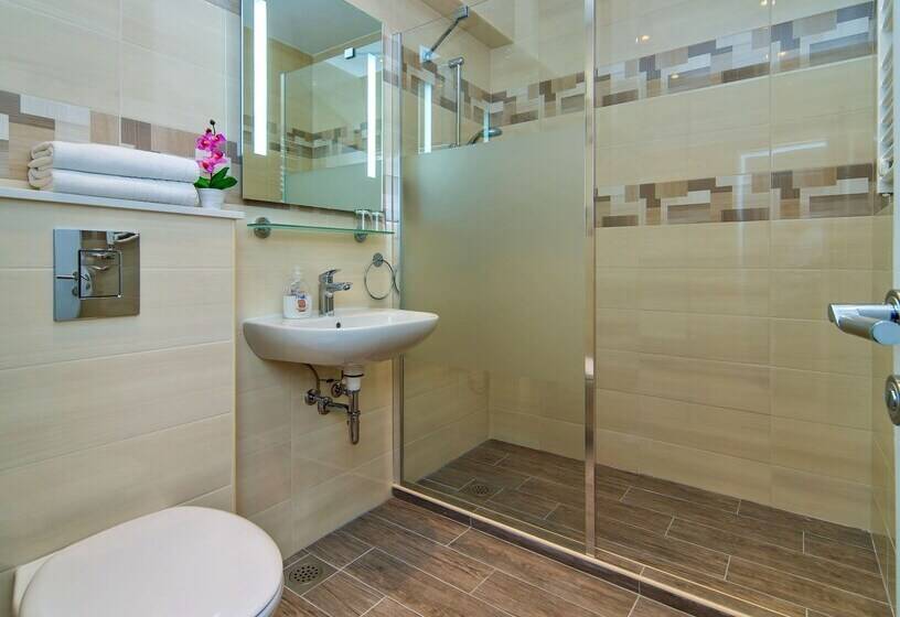 Пансион Apartment Residence Narona