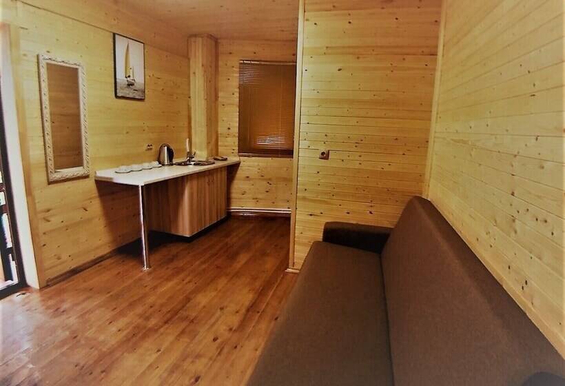 منتجع Alye Parusa