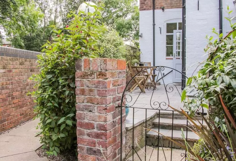 1 Reabrook Place