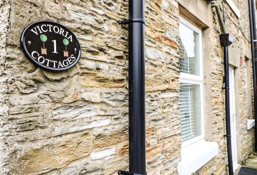 1 Victoria Cottages