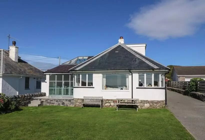 Angorfa   Trearddur Bay